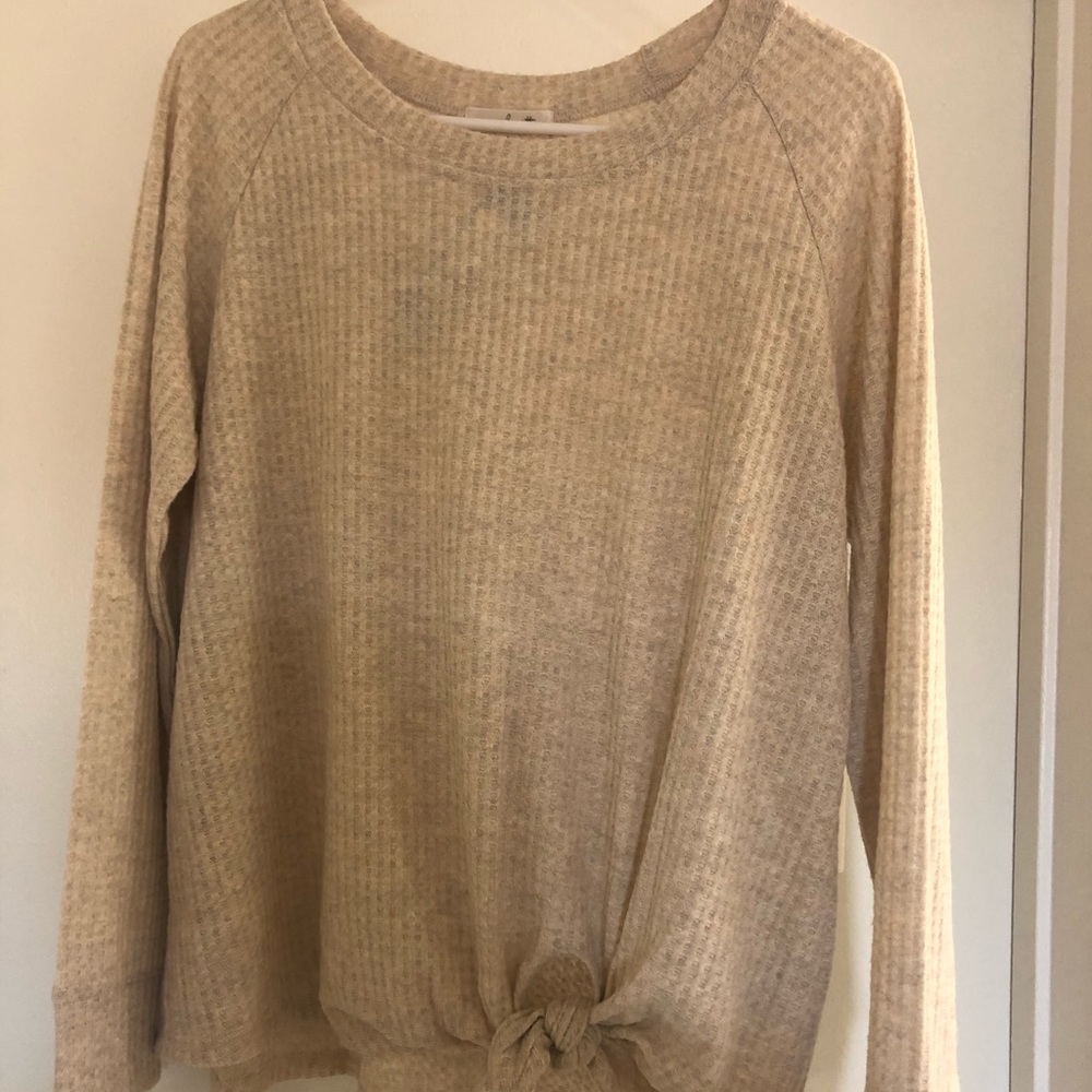 Front Knot 3/4 Sleeve Top